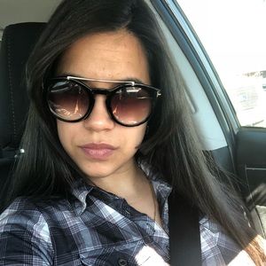 Meet your Posher, Melisa